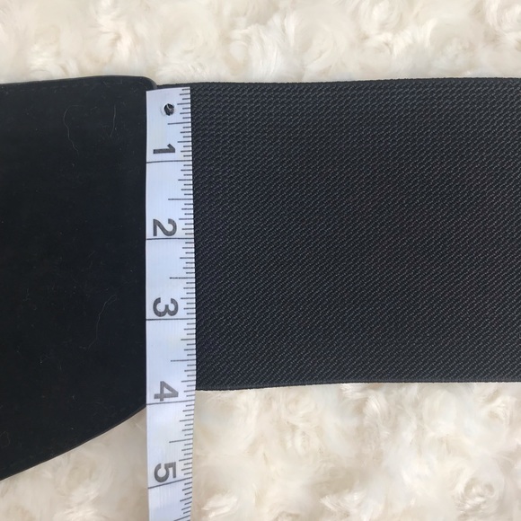 Multi buckle wide belt - Picture 4 of 5